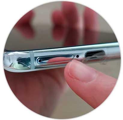 1 Einlegen der SIM-Karte in das Samsung Galaxy S21, -S21-Plus-y-S21-Ultra.jpg