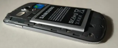 Aufgeblasener Akku eines Samsung Galaxy S3 mini