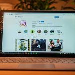 Laptop mit Instagram-Konto