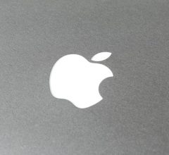 Hinzufügen oder Entfernen von Schaltflächen aus der Apple MacBook Touch Bar