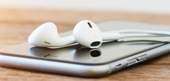 Erfahren Sie, wie Sie kabelgebundene Kopfhörer mit einem iPhone verbinden